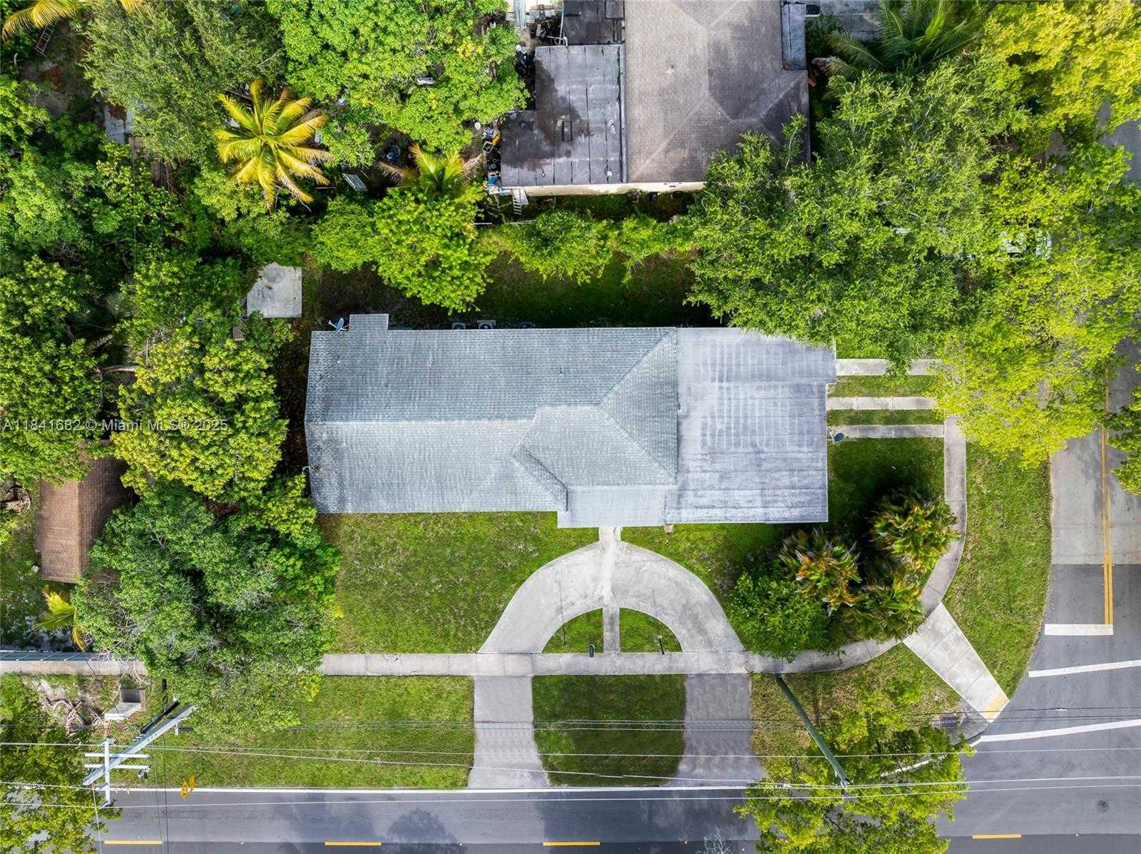 Small Image of 12090 NORTH WEST 12TH AVE, North Miami Number 4