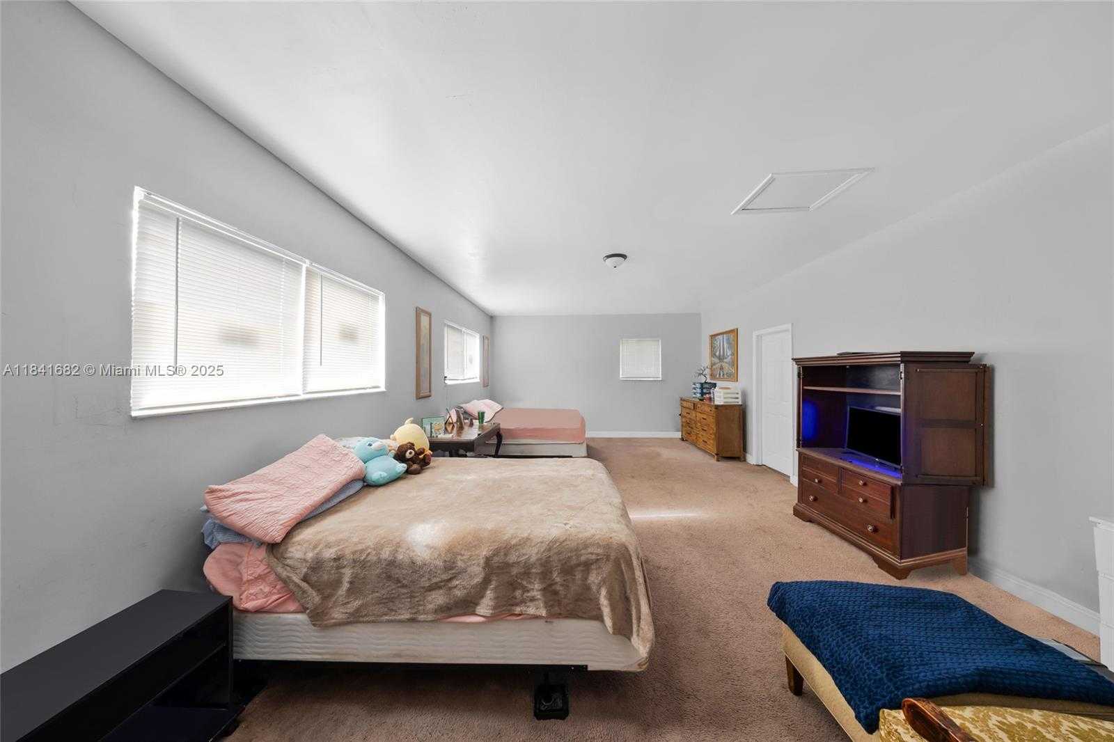Small Image of 12090 NORTH WEST 12TH AVE, North Miami Number 40