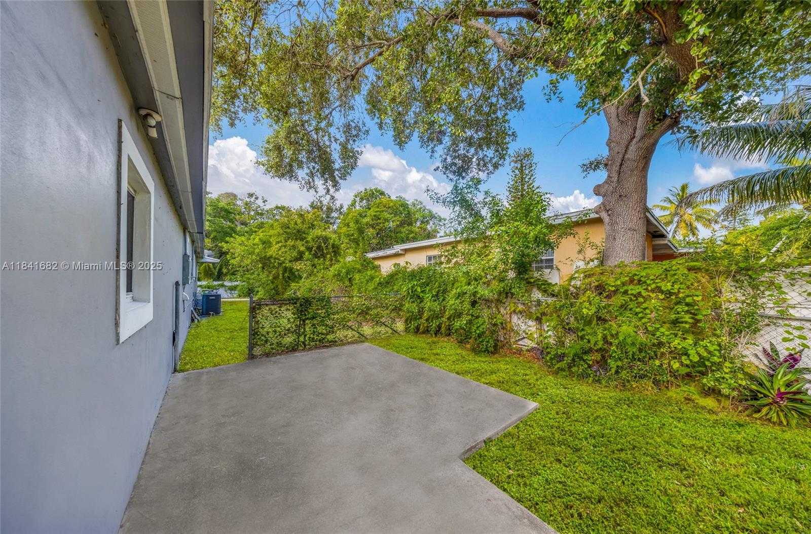 Small Image of 12090 NORTH WEST 12TH AVE, North Miami Number 42