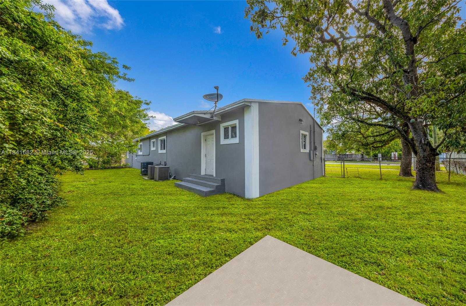 Small Image of 12090 NORTH WEST 12TH AVE, North Miami Number 43