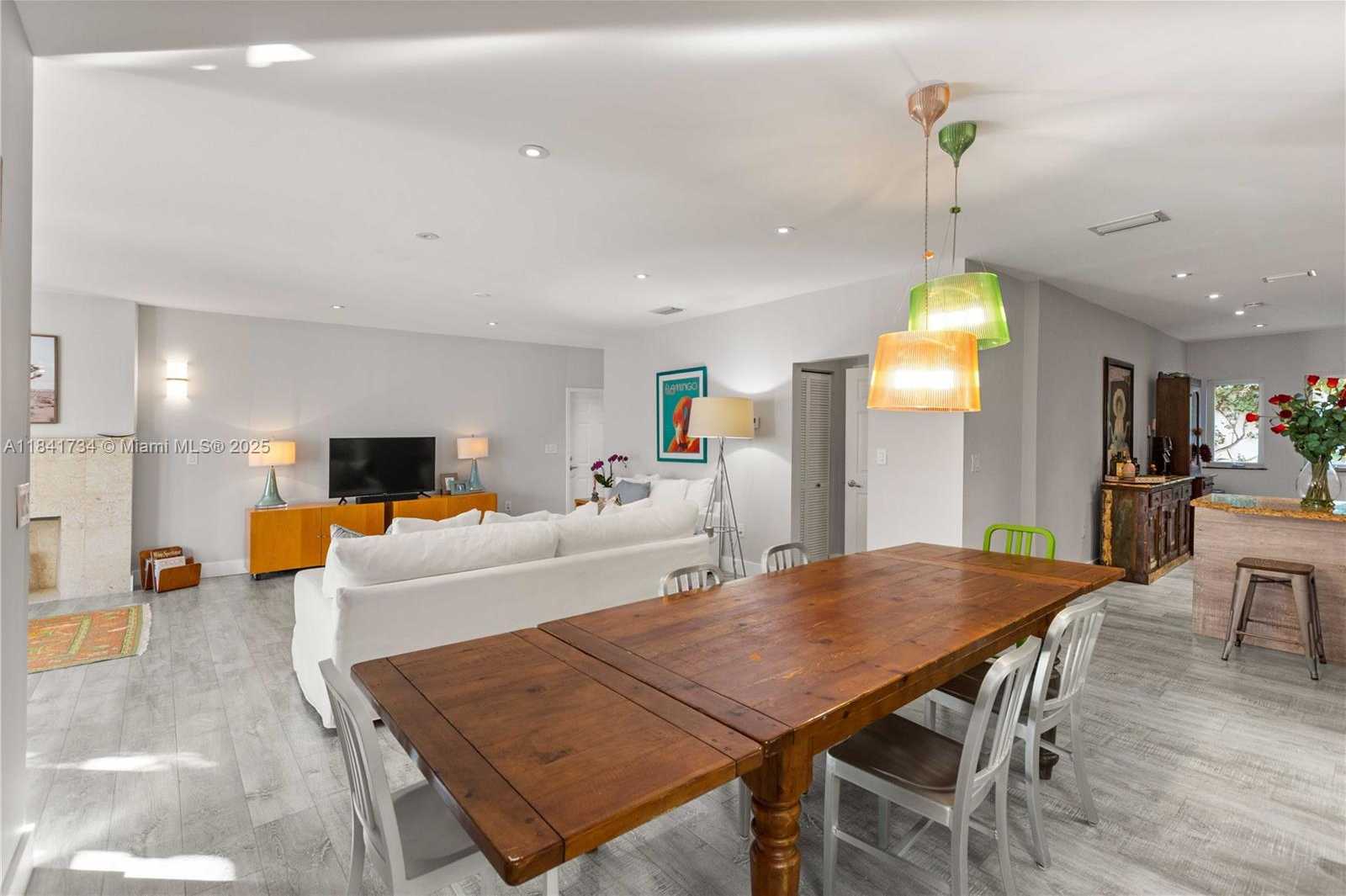 Small Image of 737 ALHAMBRA CIR, Coral Gables Number 10
