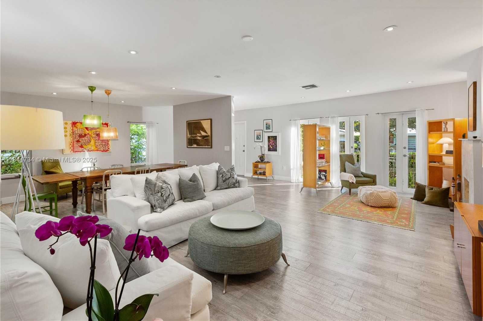 Small Image of 737 ALHAMBRA CIR, Coral Gables Number 19