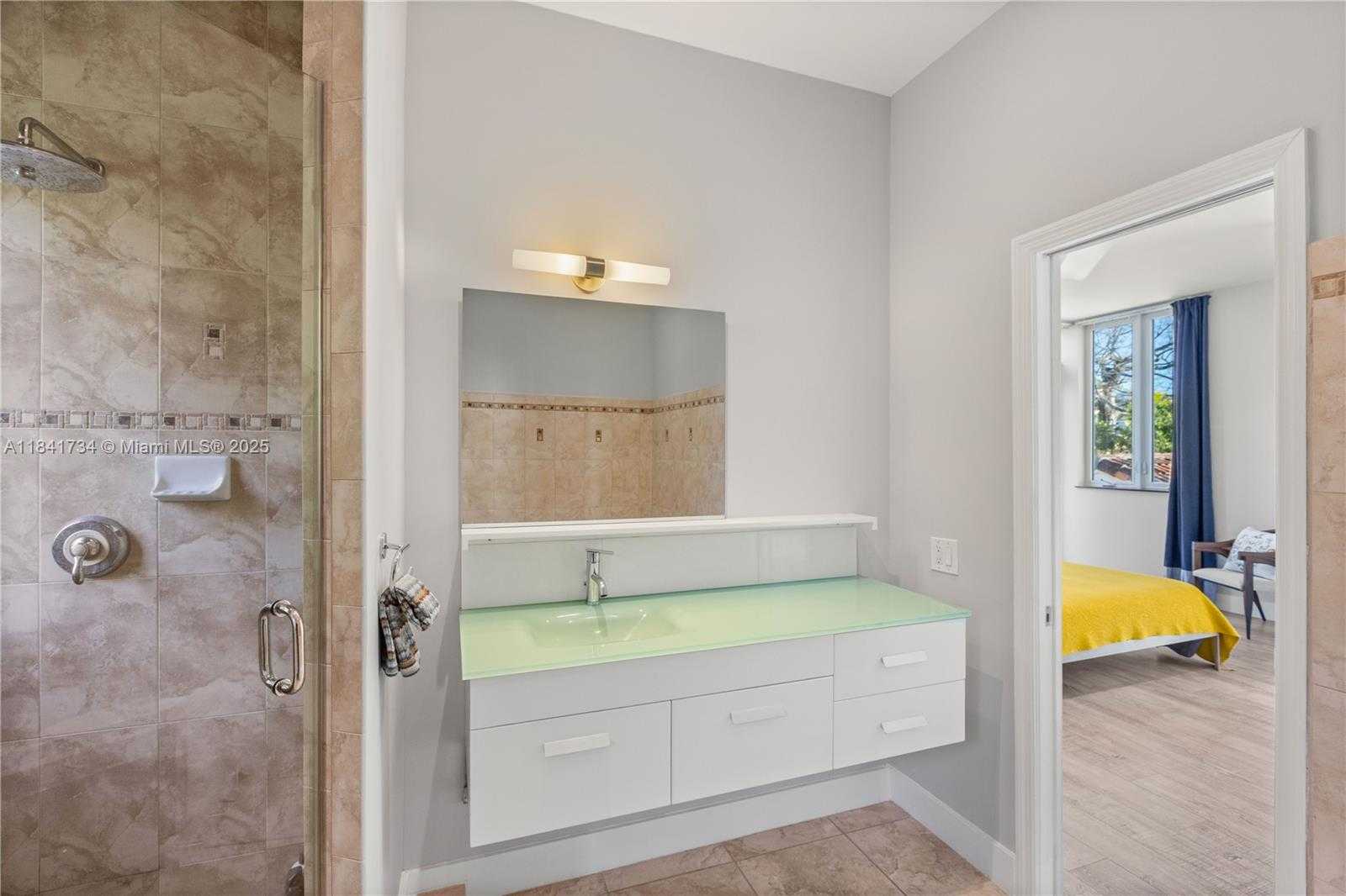 Small Image of 737 ALHAMBRA CIR, Coral Gables Number 35