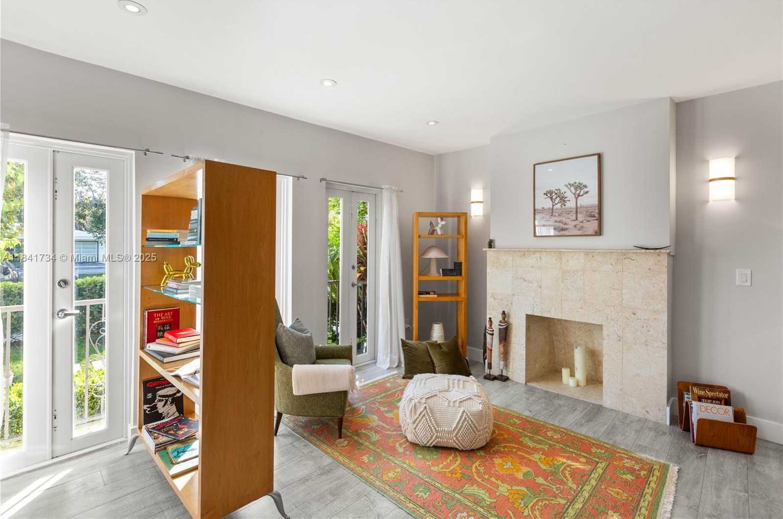 Small Image of 737 ALHAMBRA CIR, Coral Gables Number 8