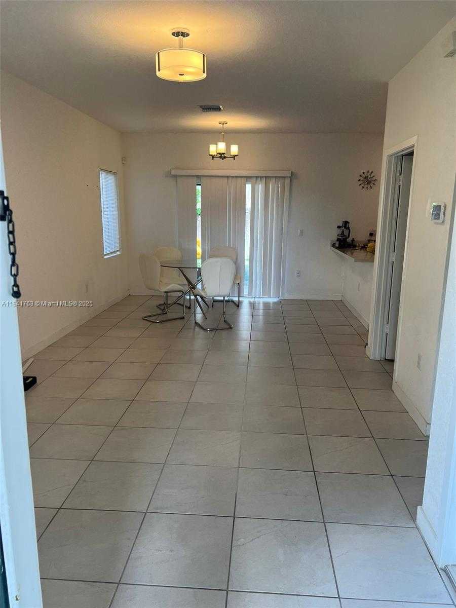 Small Image of 1703 SOUTH EAST 8TH PL, Homestead Number 5