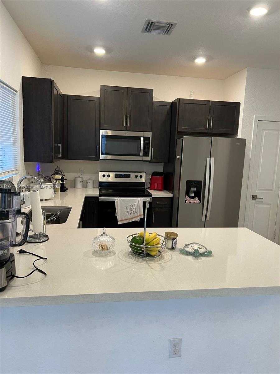 Small Image of 1703 SOUTH EAST 8TH PL, Homestead Number 6