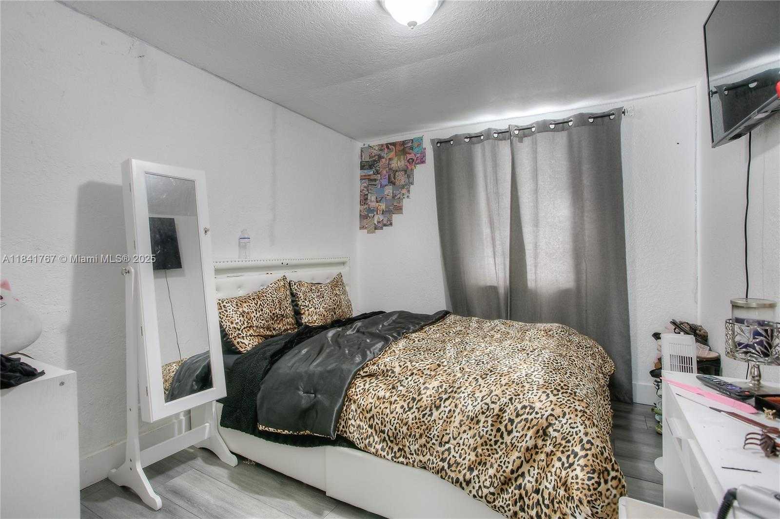 Small Image of 2051 NORTH WEST 152ND TER, Miami Gardens Number 4