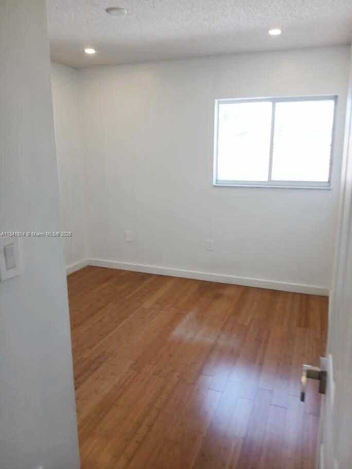 Small Image of 7467 NORTH WEST 169TH LN, Hialeah Number 5