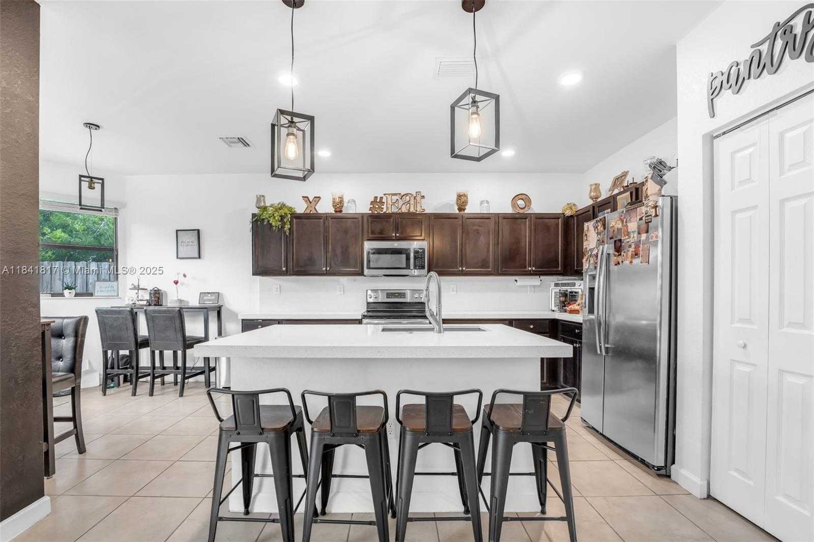 Small Image of 643 SOUTH EAST 37TH TER, Homestead Number 18