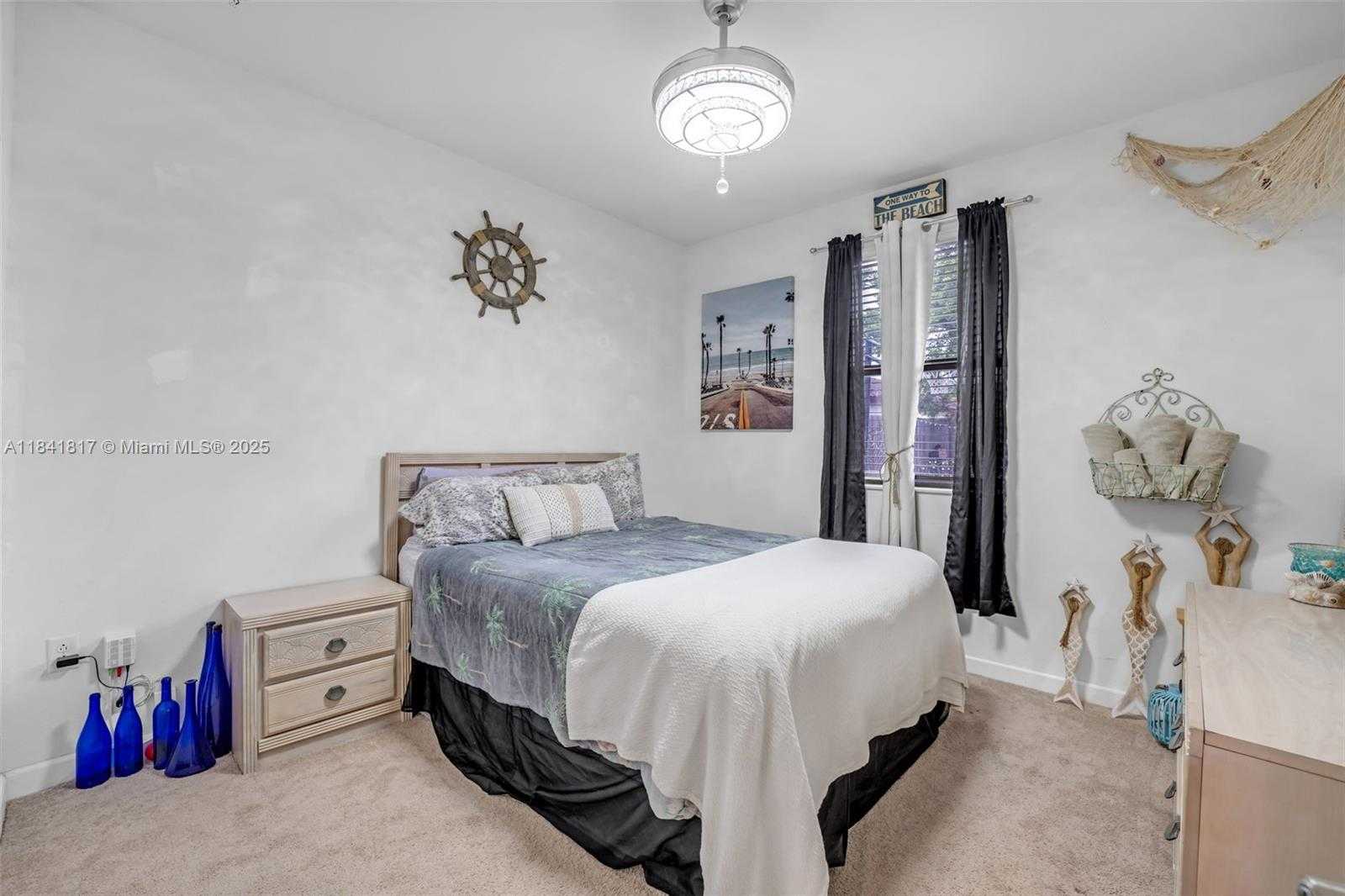 Small Image of 643 SOUTH EAST 37TH TER, Homestead Number 22