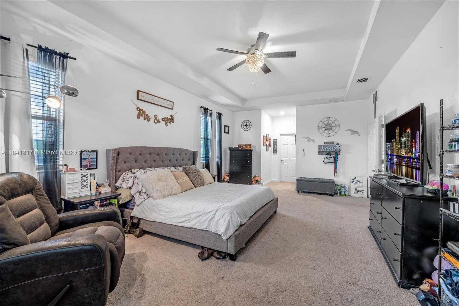 Small Image of 643 SOUTH EAST 37TH TER, Homestead Number 28