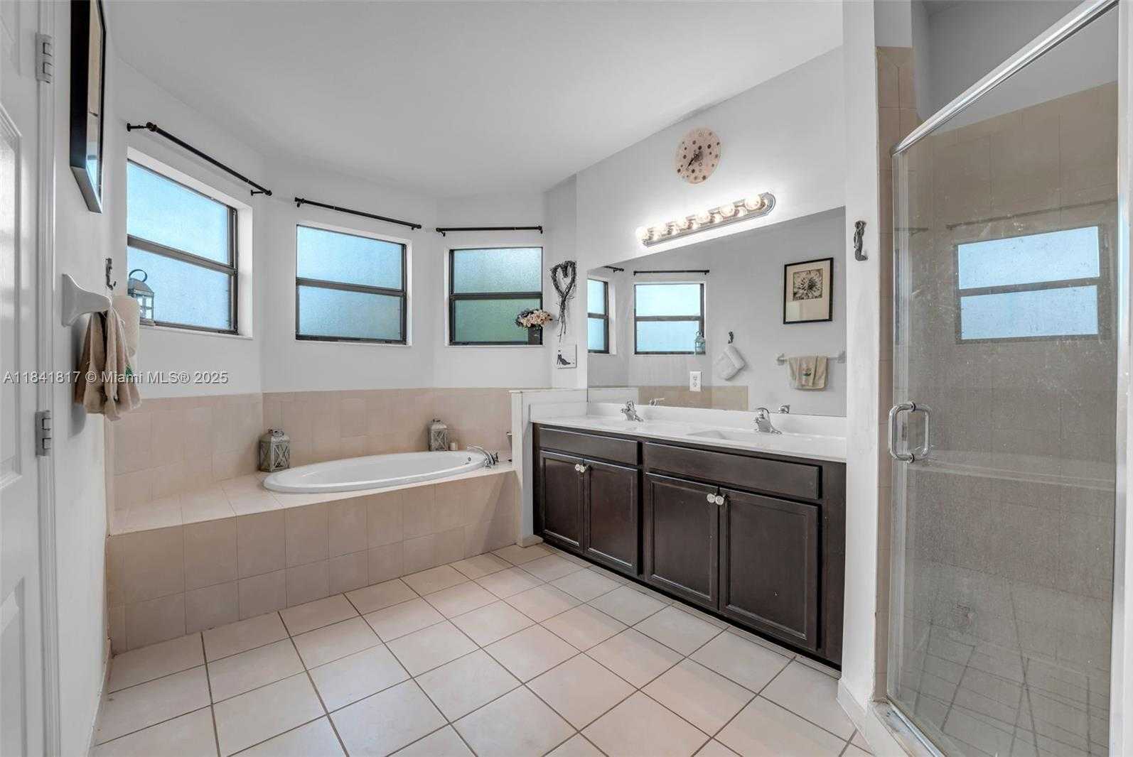 Small Image of 643 SOUTH EAST 37TH TER, Homestead Number 29