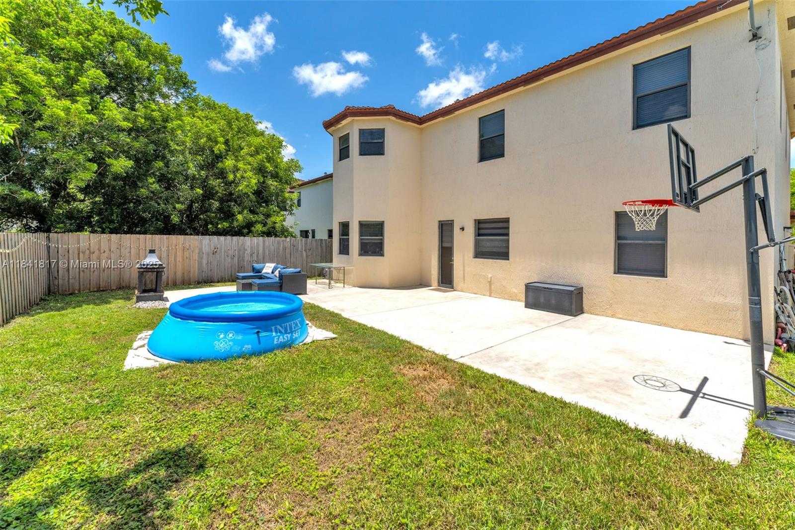 Small Image of 643 SOUTH EAST 37TH TER, Homestead Number 36