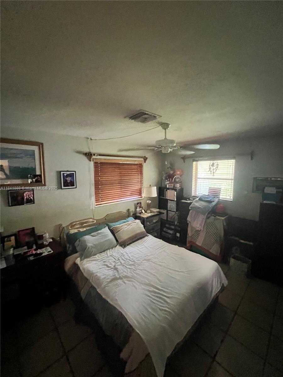 Small Image of 1121 NORTH WEST 43RD ST, Oakland Park Number 6