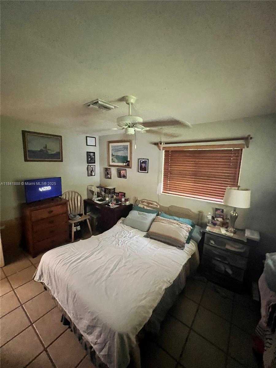 Small Image of 1121 NORTH WEST 43RD ST, Oakland Park Number 7