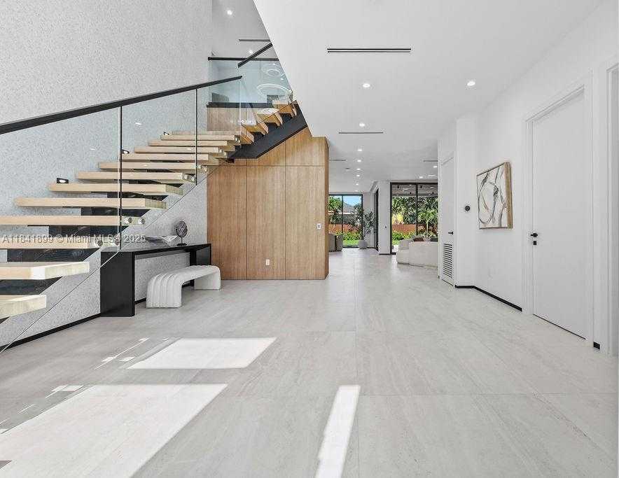 Small Image of 1132 SOUTH EAST 6TH TER, Fort Lauderdale Number 27