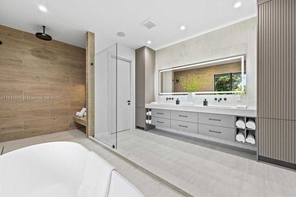 Small Image of 1132 SOUTH EAST 6TH TER, Fort Lauderdale Number 32