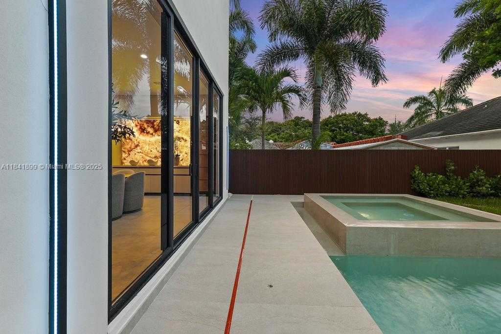 Small Image of 1132 SOUTH EAST 6TH TER, Fort Lauderdale Number 64