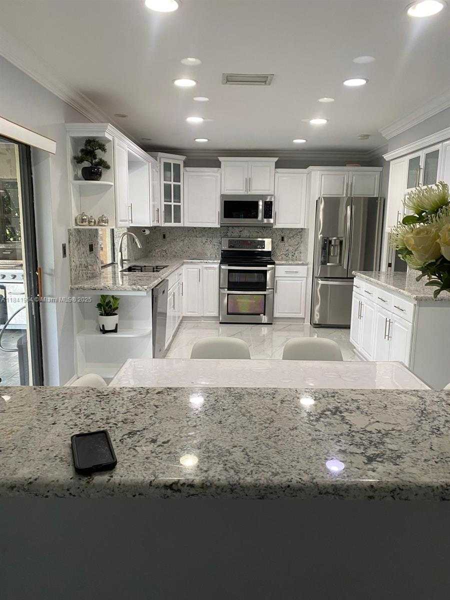 Small Image of 10126 CROSSWIND RD, Boca Raton Number 12