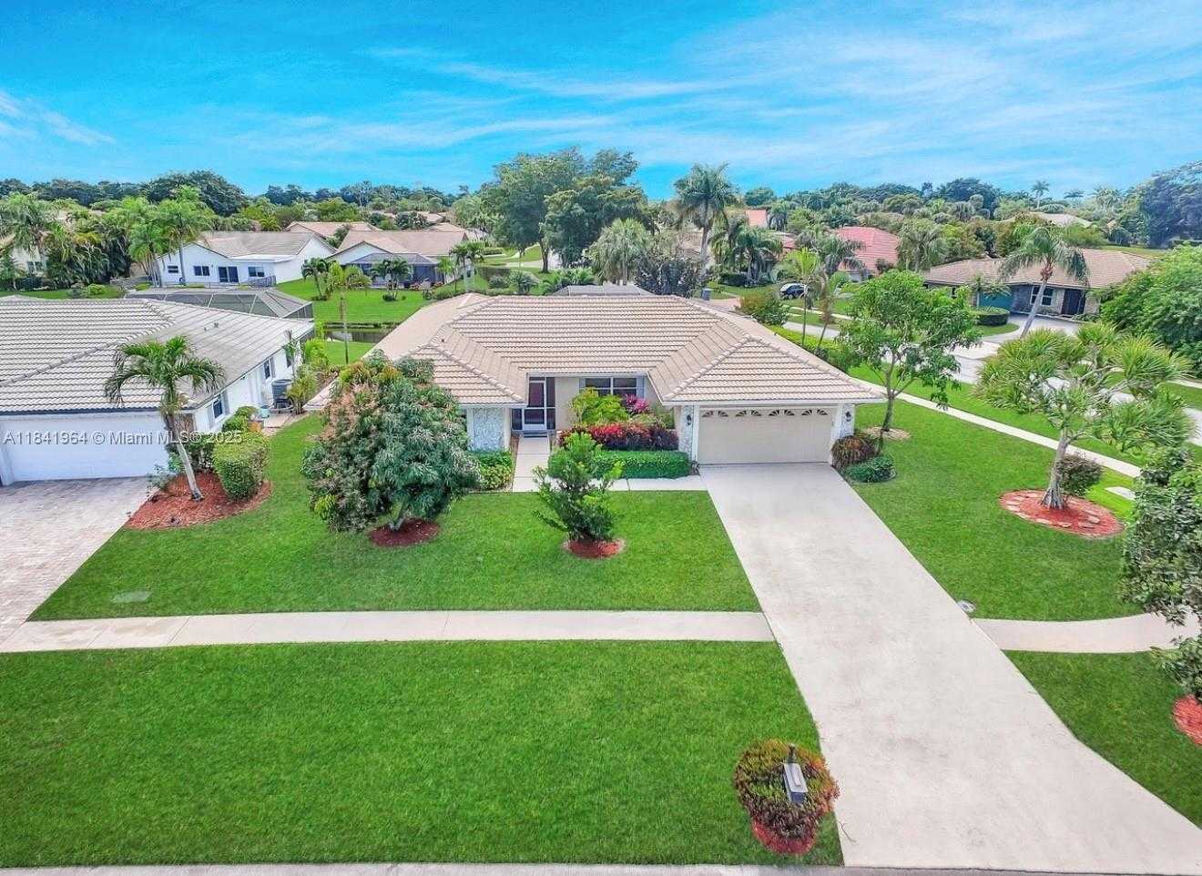 Small Image of 10126 CROSSWIND RD, Boca Raton Number 3