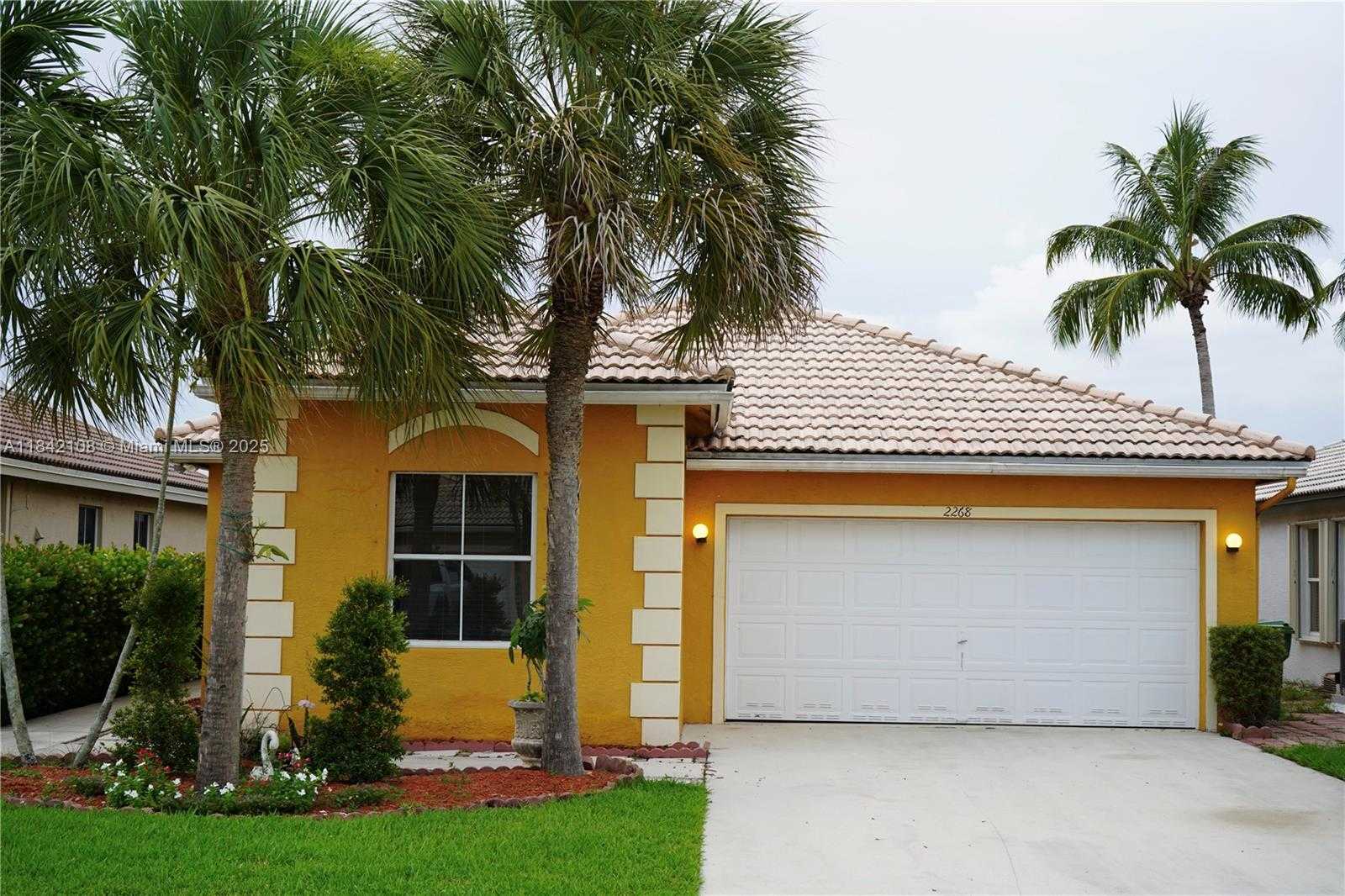 Small Image of 2268 NORTH WEST 208TH WAY, Pembroke Pines Number 2