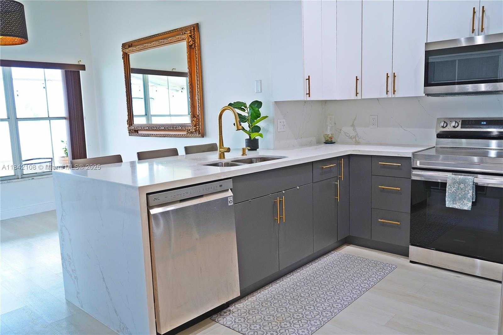Small Image of 2268 NORTH WEST 208TH WAY, Pembroke Pines Number 7
