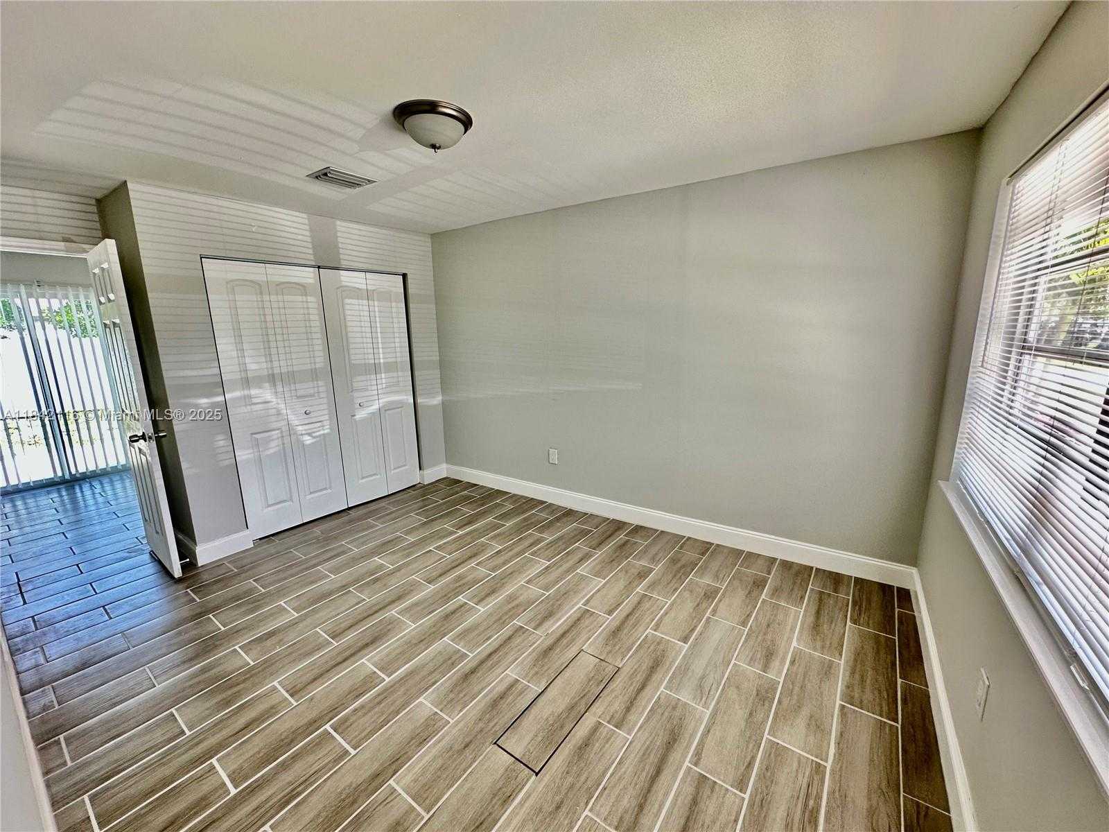 Small Image of 2600 NORTH EAST 8TH AVE, Pompano Beach Number 11