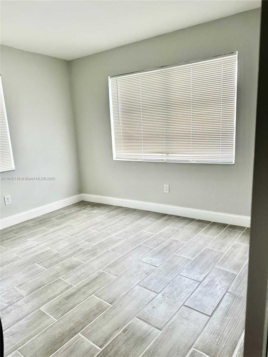 Small Image of 2600 NORTH EAST 8TH AVE, Pompano Beach Number 7