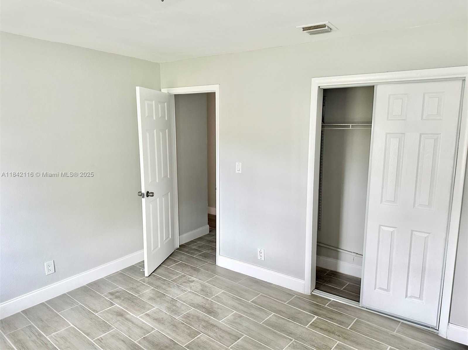 Small Image of 2600 NORTH EAST 8TH AVE, Pompano Beach Number 8