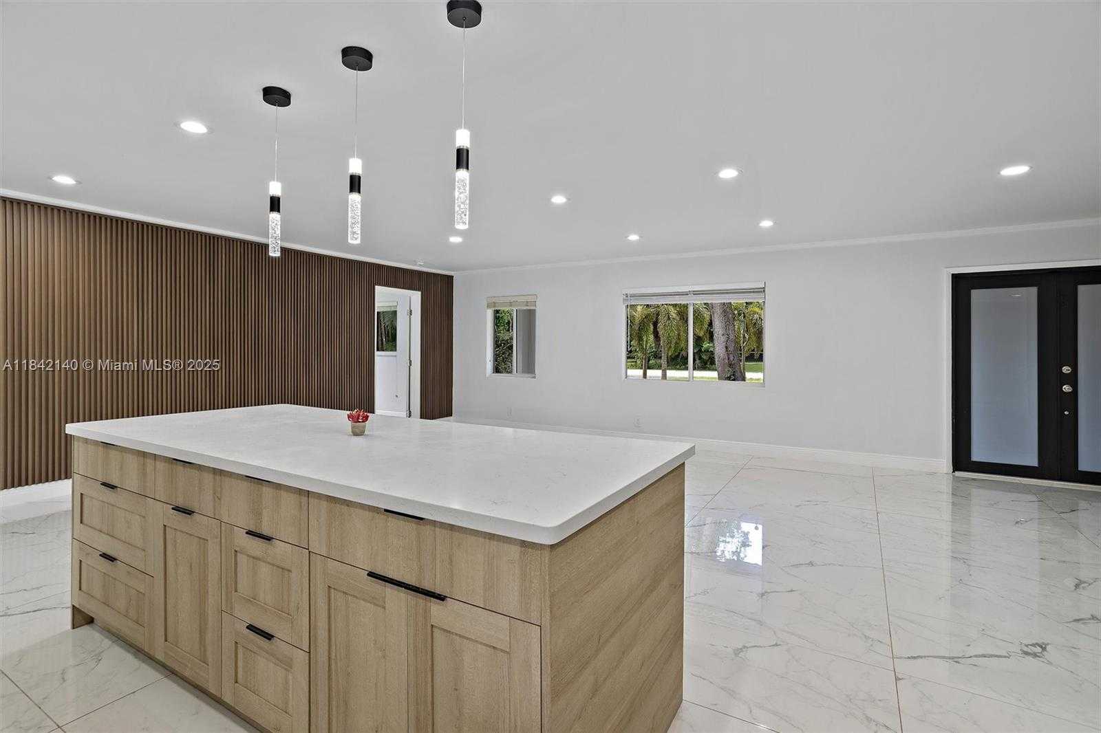 Small Image of 11811 NORTH WEST 5TH CT, Plantation Number 15