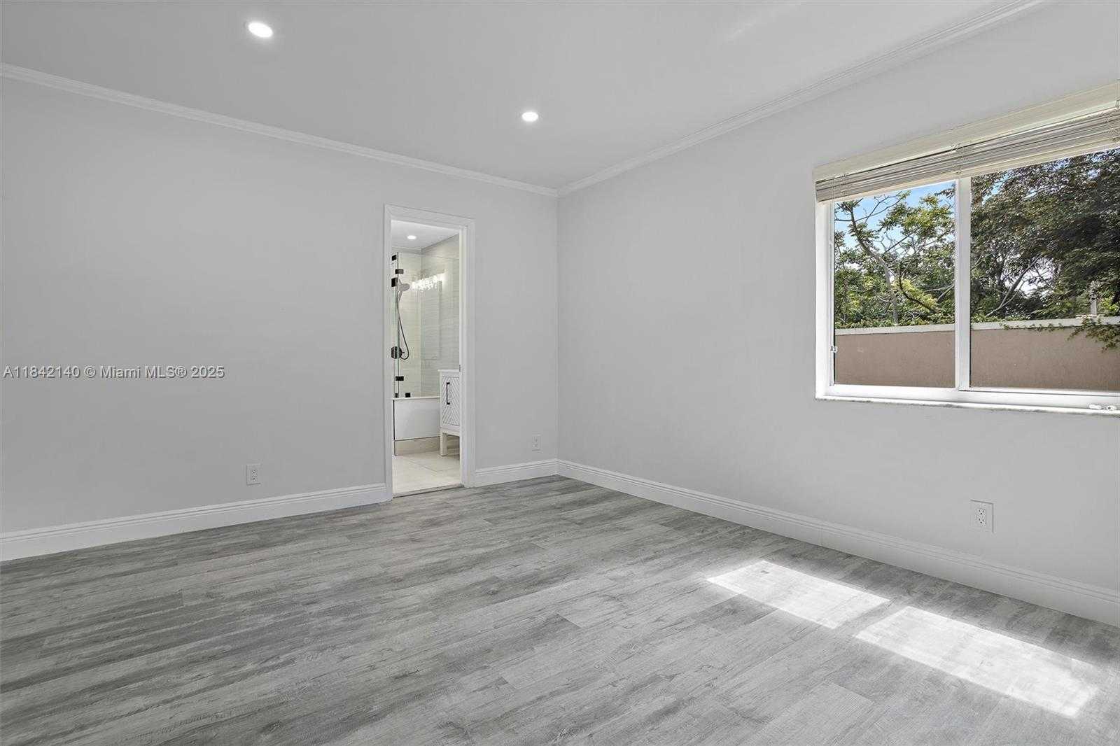 Small Image of 11811 NORTH WEST 5TH CT, Plantation Number 16