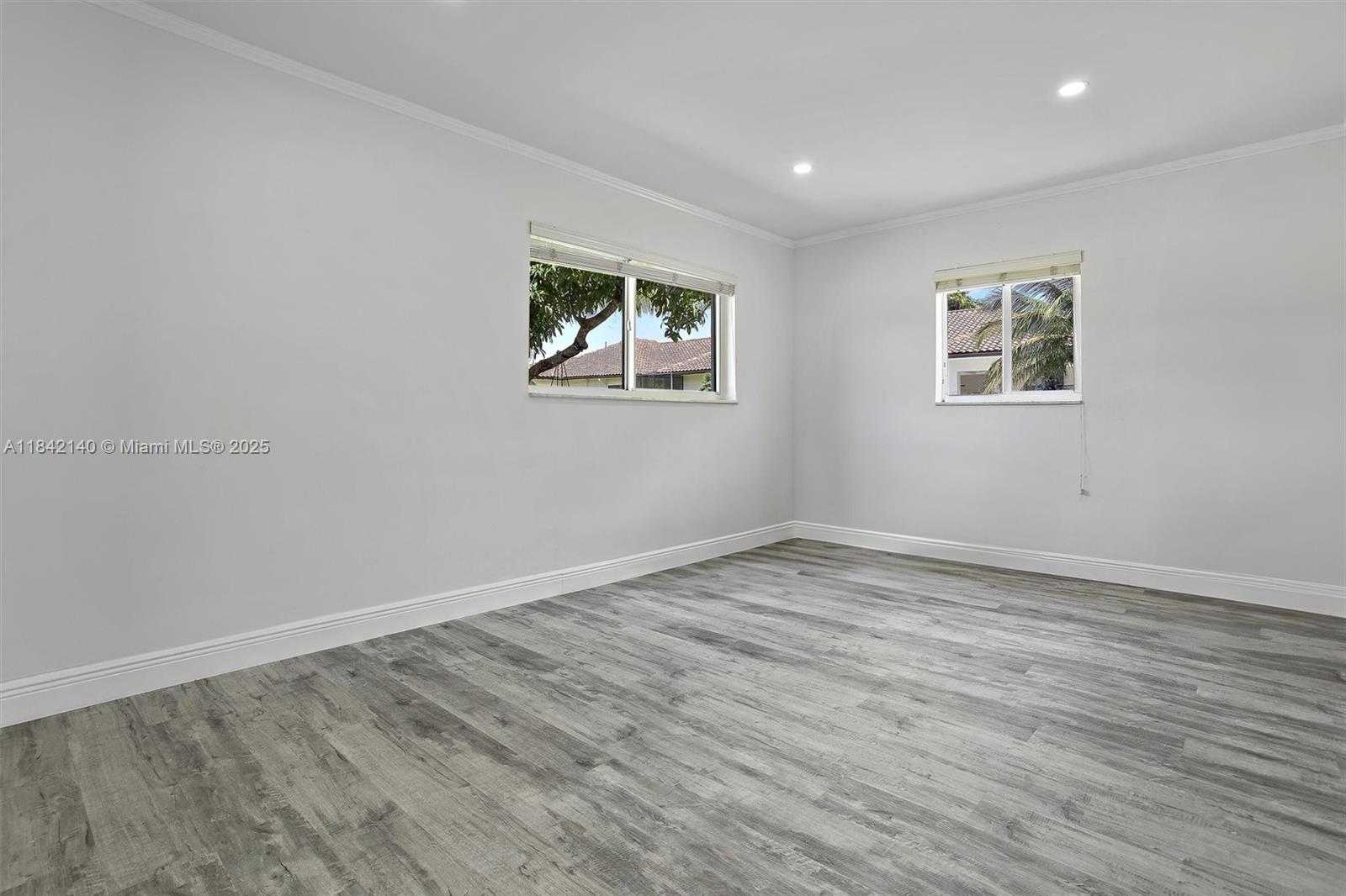 Small Image of 11811 NORTH WEST 5TH CT, Plantation Number 23