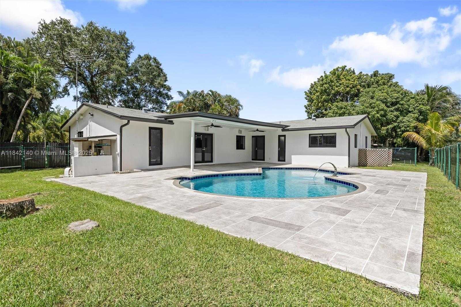 Small Image of 11811 NORTH WEST 5TH CT, Plantation Number 36