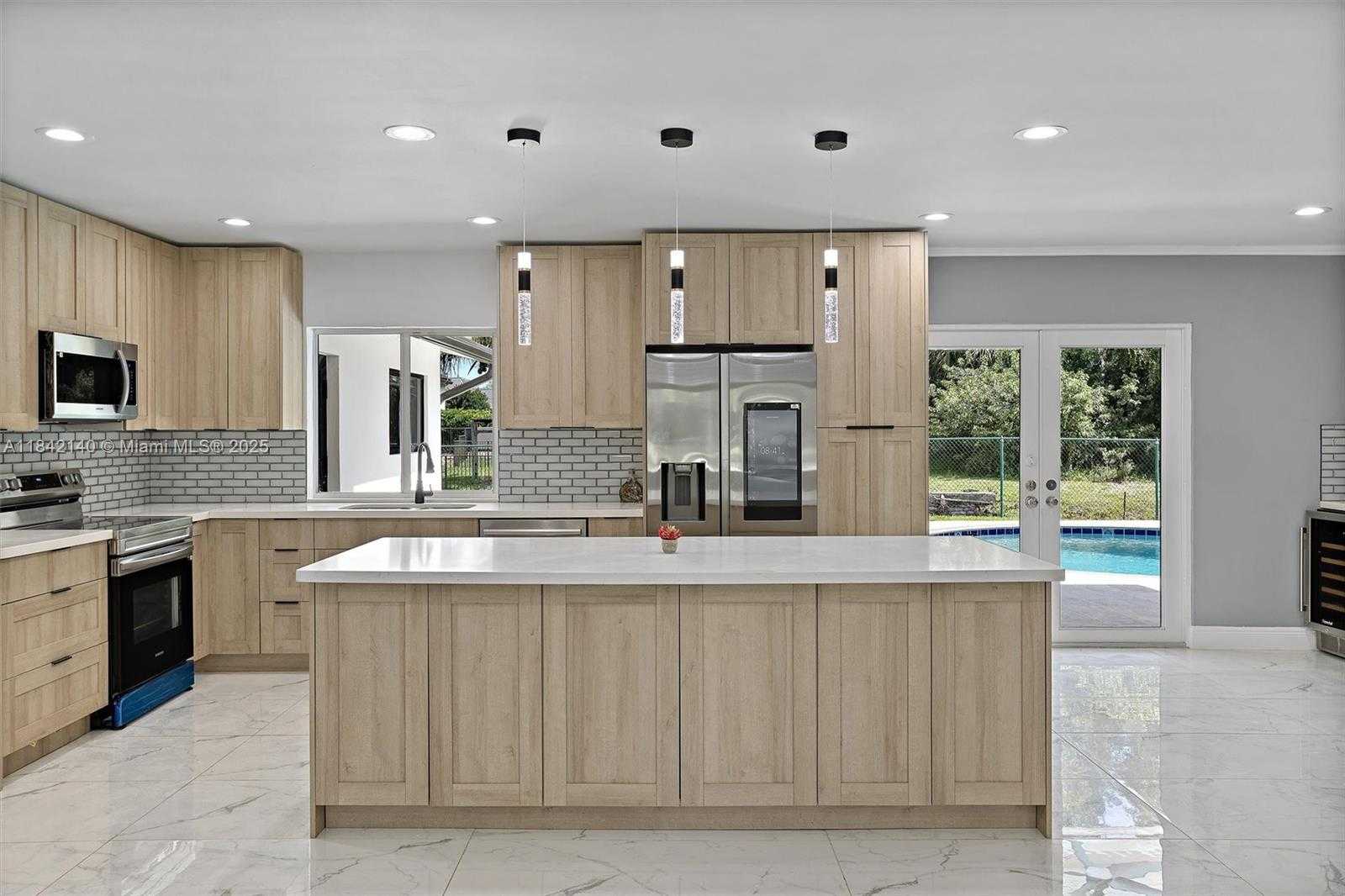 Small Image of 11811 NORTH WEST 5TH CT, Plantation Number 8