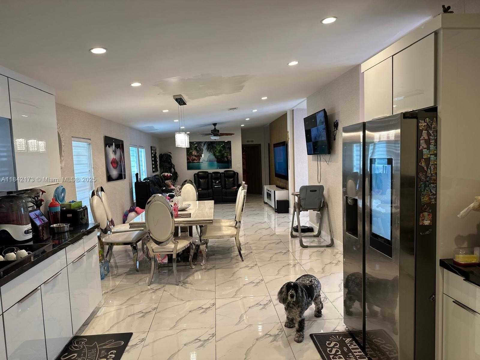 Small Image of 220 NORTH EAST 12 AVE, Homestead Number 5