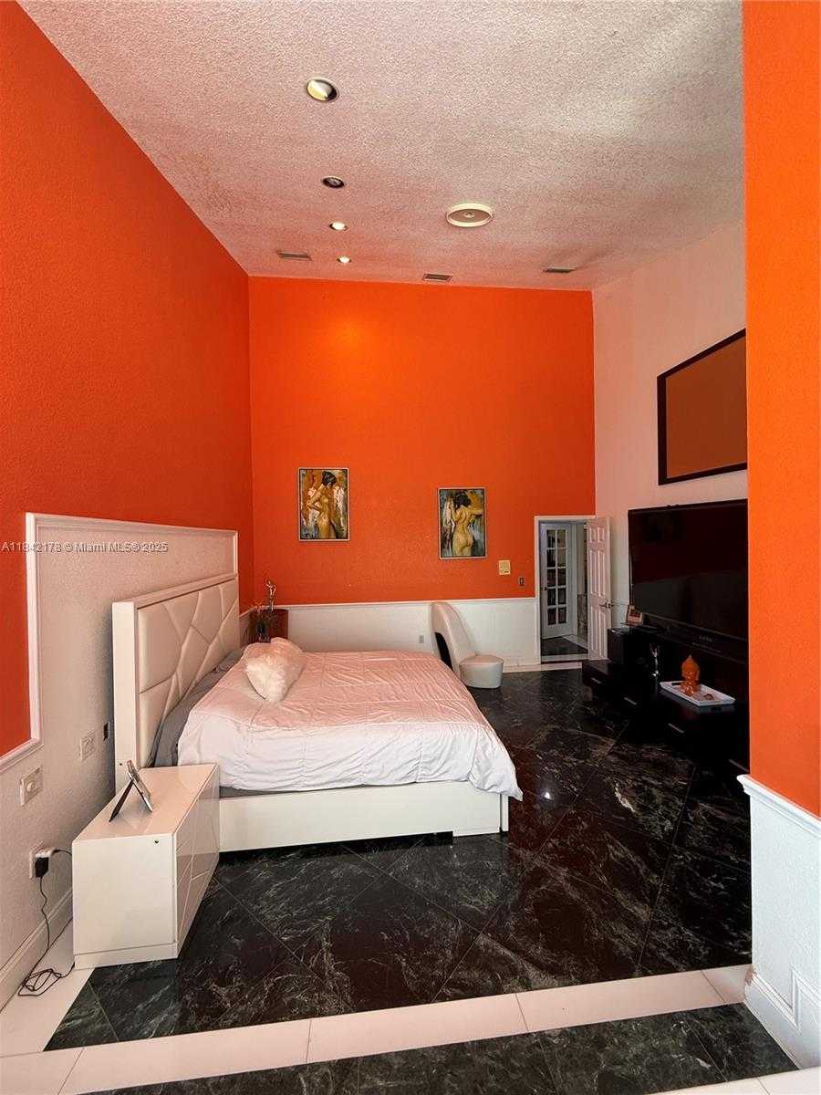 Small Image of 747 WEST 78TH ST, Hialeah Number 17