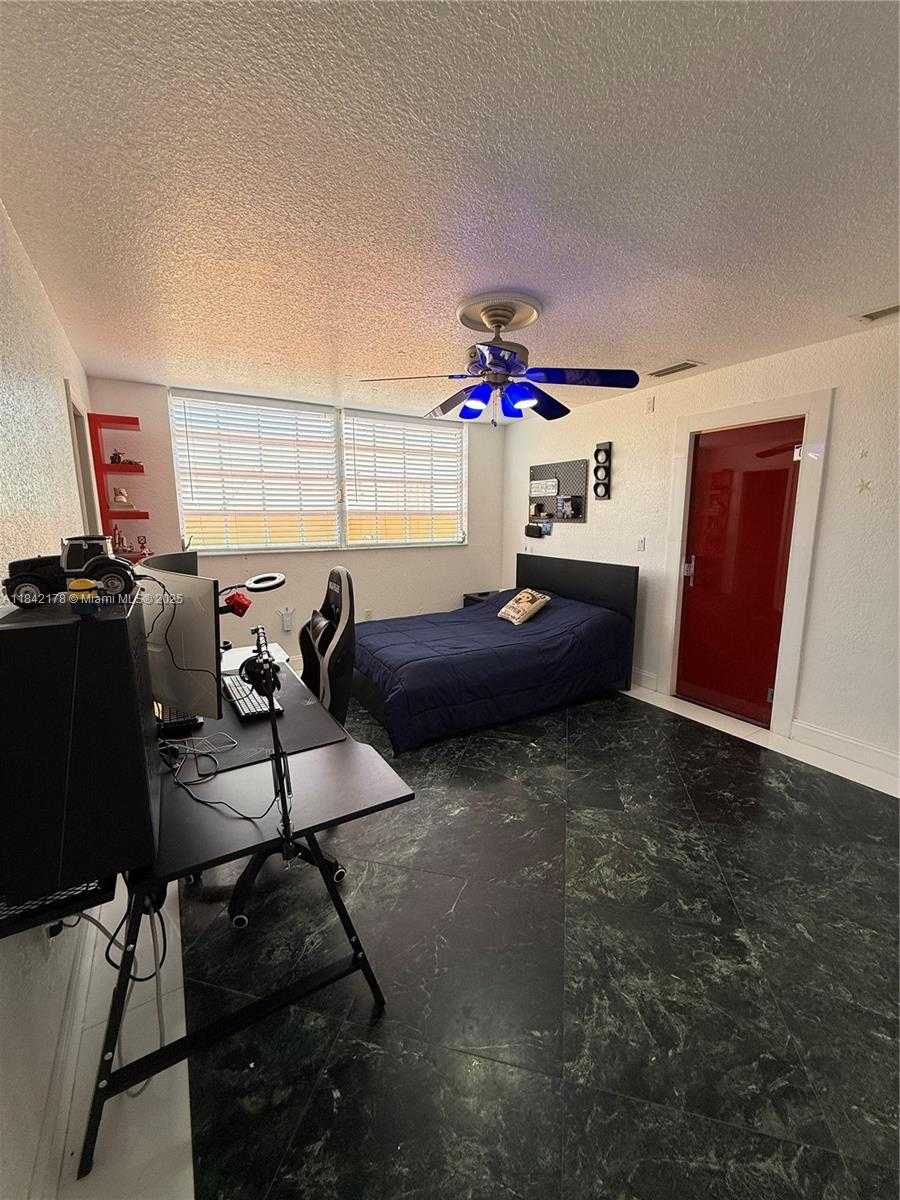 Small Image of 747 WEST 78TH ST, Hialeah Number 21