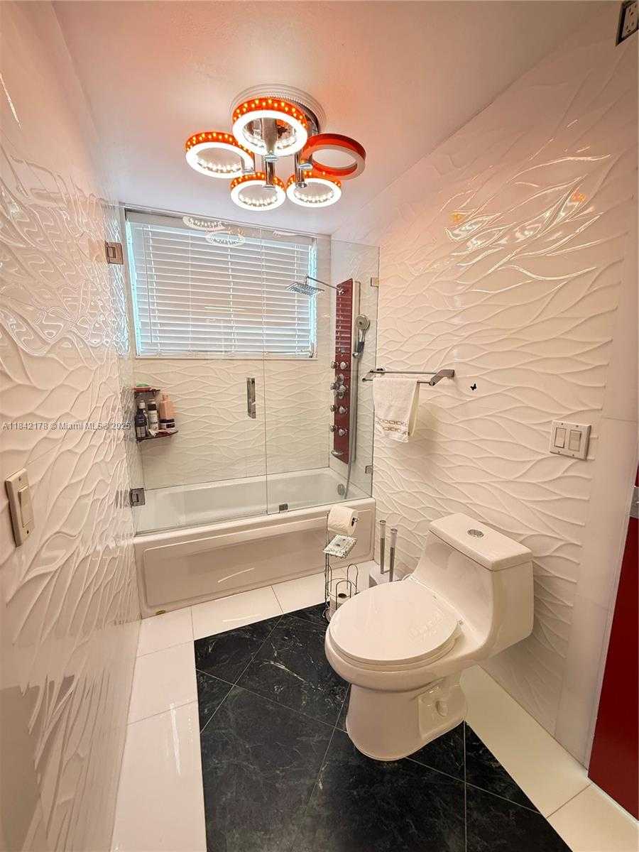 Small Image of 747 WEST 78TH ST, Hialeah Number 24