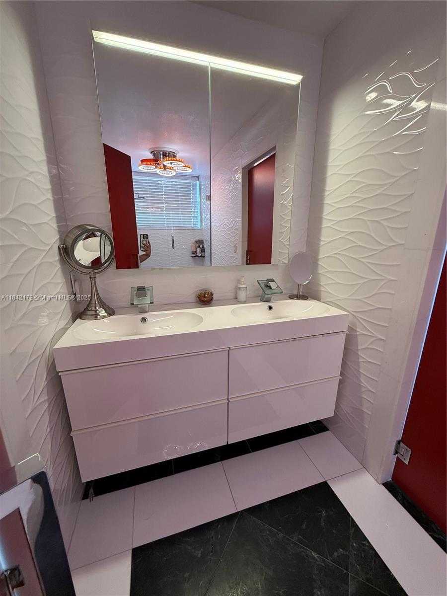 Small Image of 747 WEST 78TH ST, Hialeah Number 25