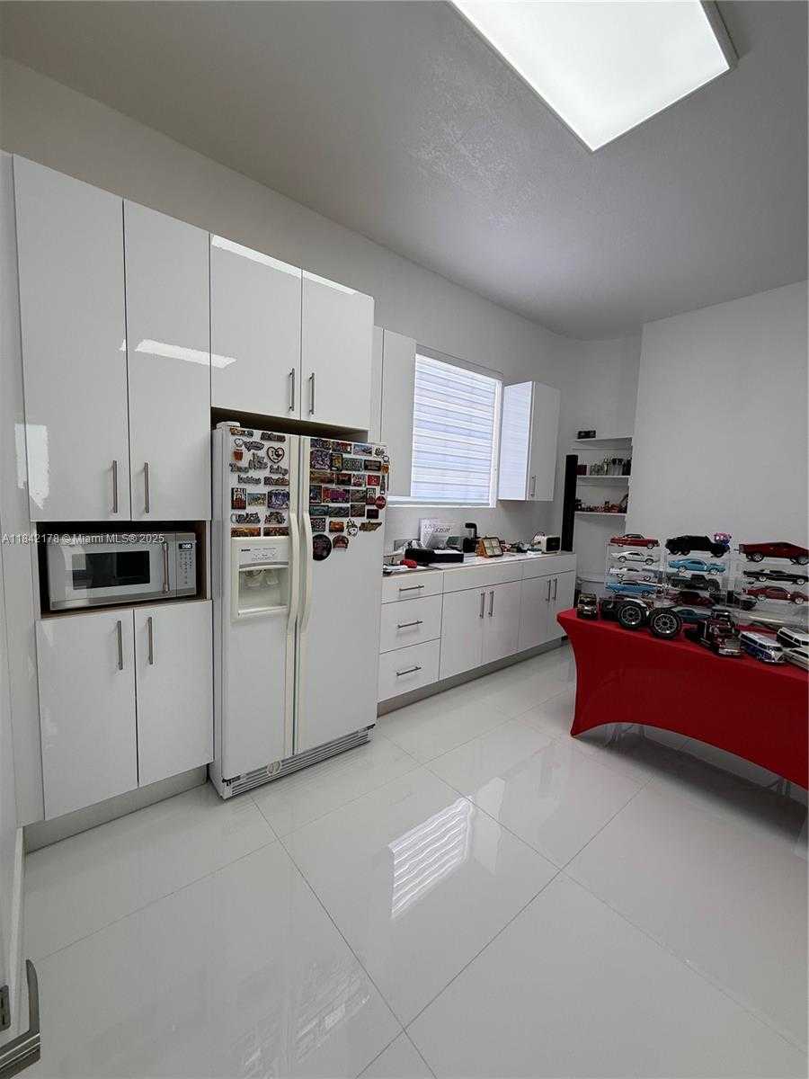 Small Image of 747 WEST 78TH ST, Hialeah Number 30