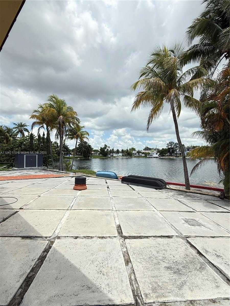 Small Image of 747 WEST 78TH ST, Hialeah Number 33