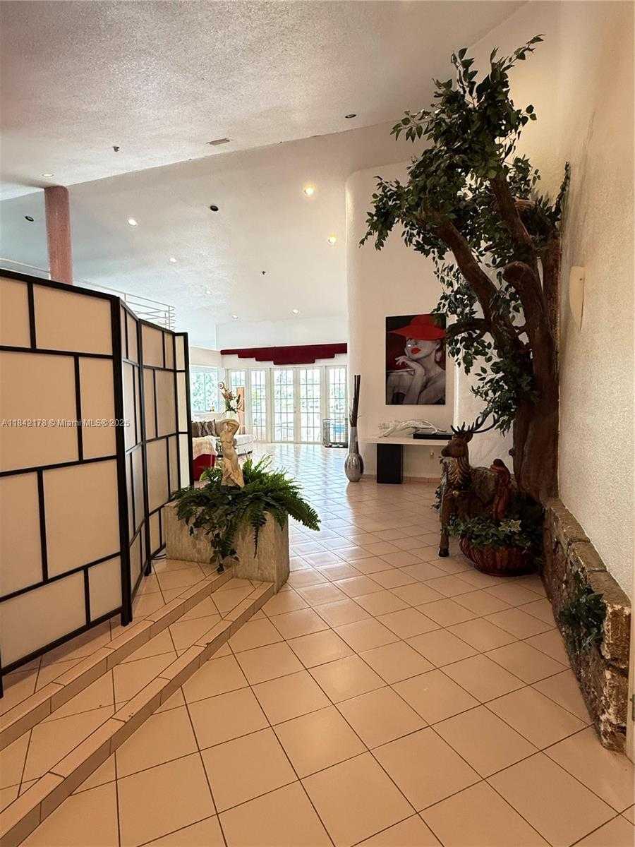 Small Image of 747 WEST 78TH ST, Hialeah Number 6