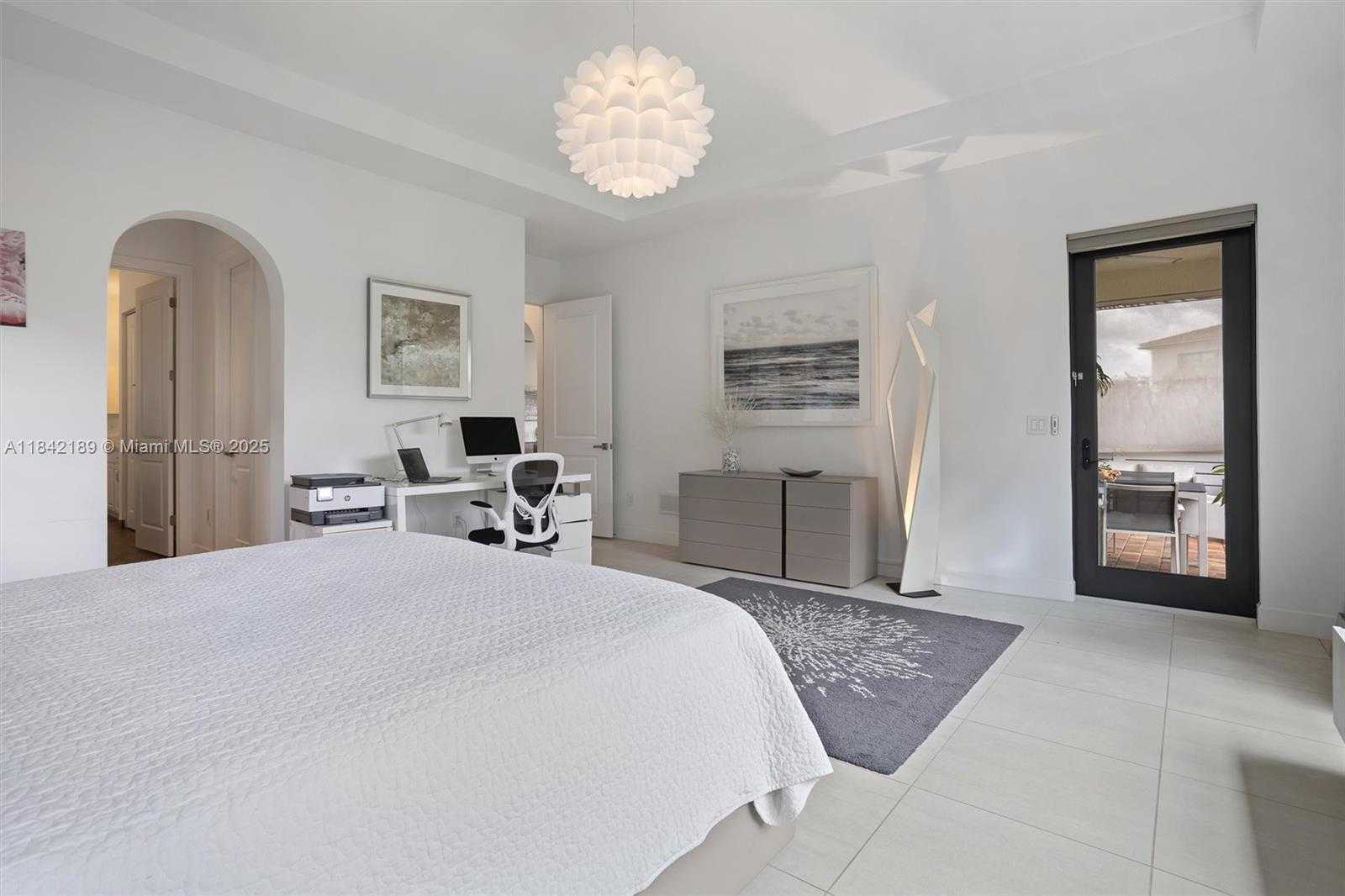 Small Image of 1126 SOUTH WEST 113TH WAY, Pembroke Pines Number 15
