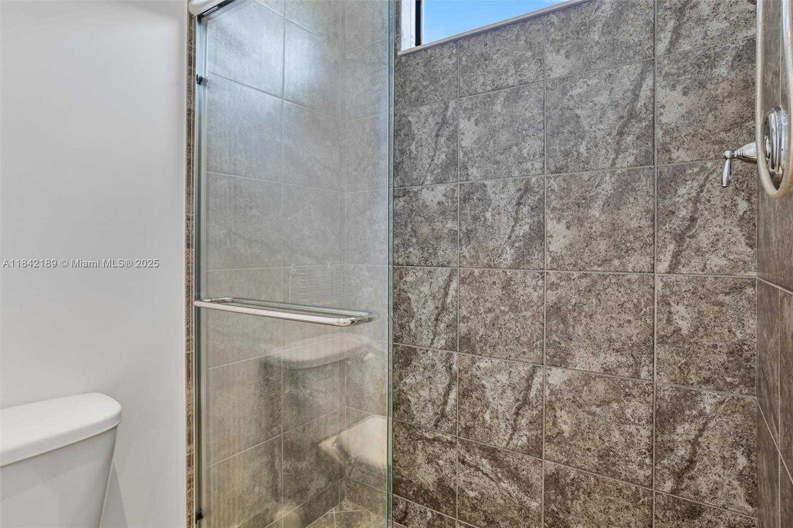 Small Image of 1126 SOUTH WEST 113TH WAY, Pembroke Pines Number 23