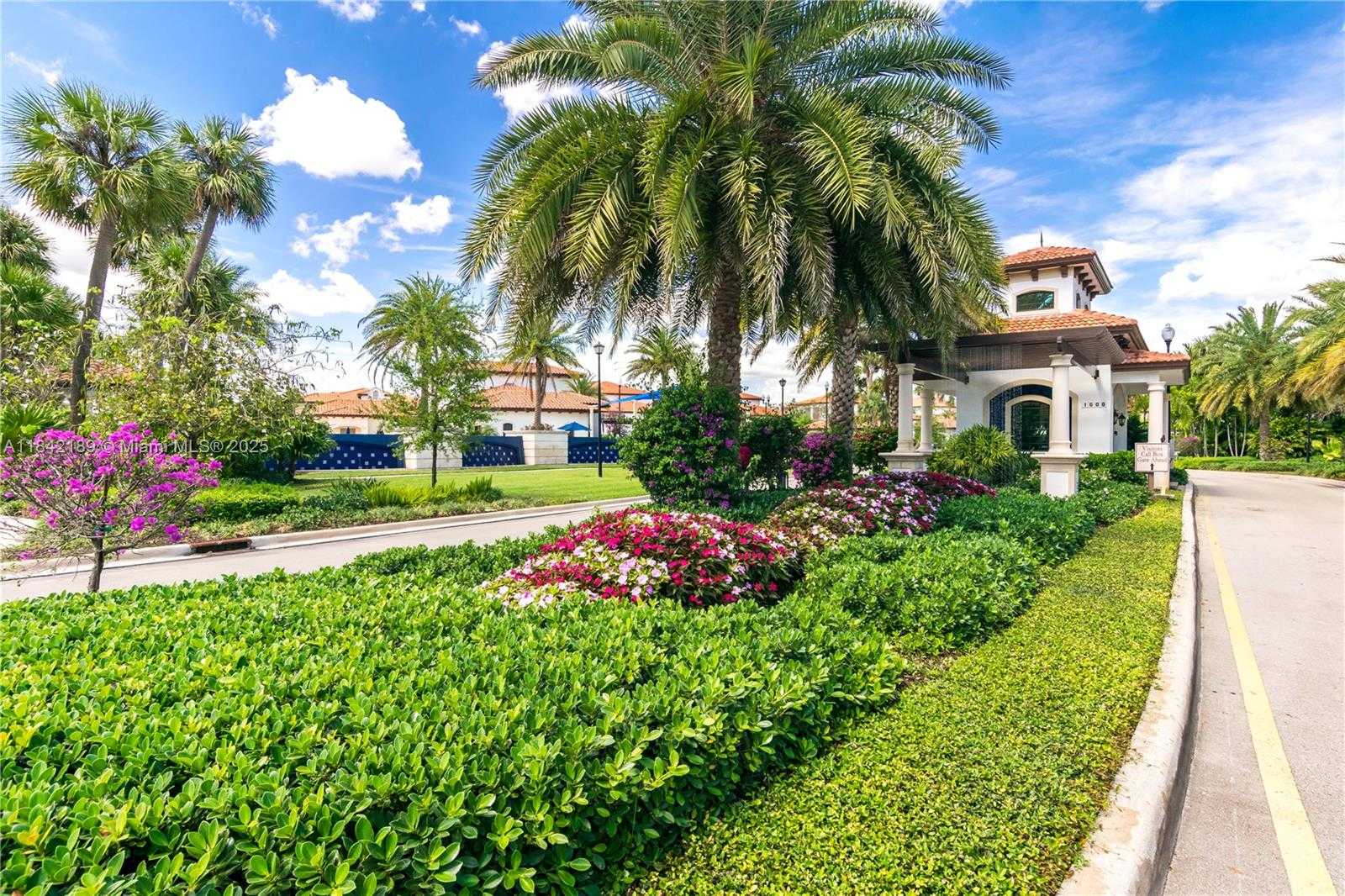Small Image of 1126 SOUTH WEST 113TH WAY, Pembroke Pines Number 44