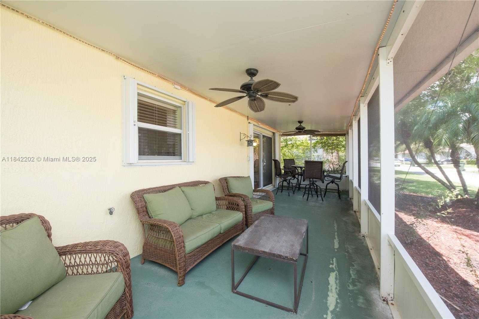 Small Image of 460 SOUTH EAST 24TH DR, Homestead Number 10