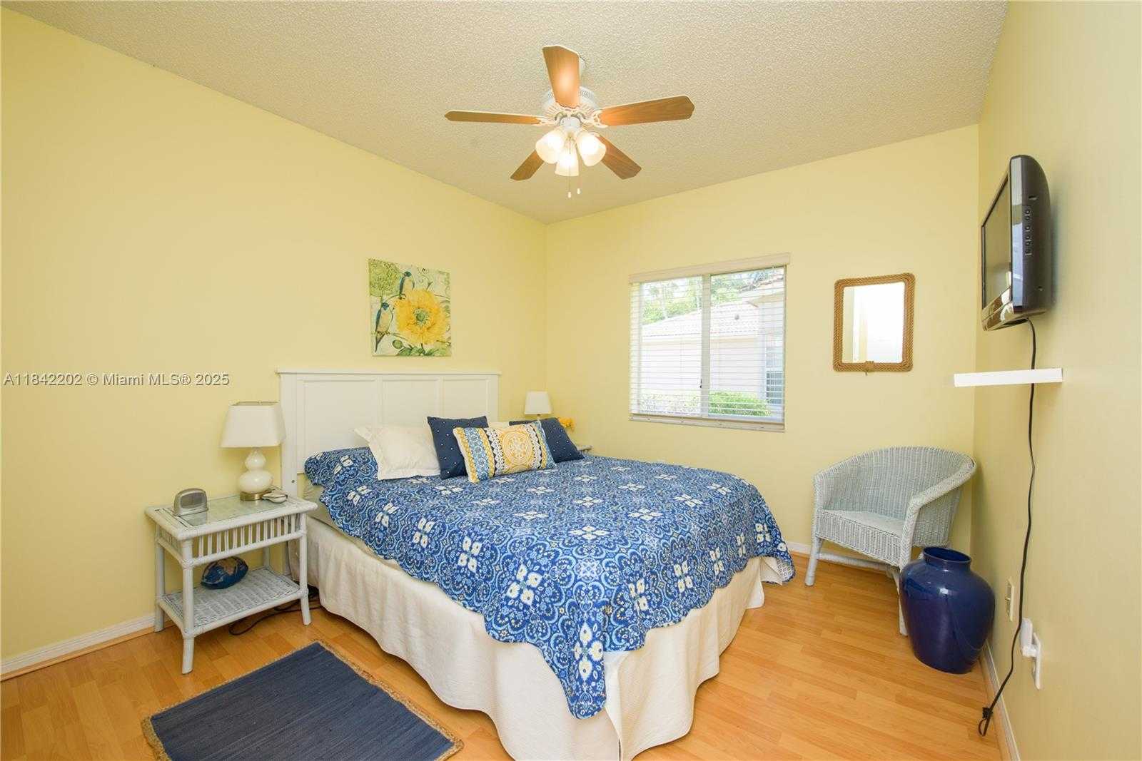 Small Image of 460 SOUTH EAST 24TH DR, Homestead Number 12