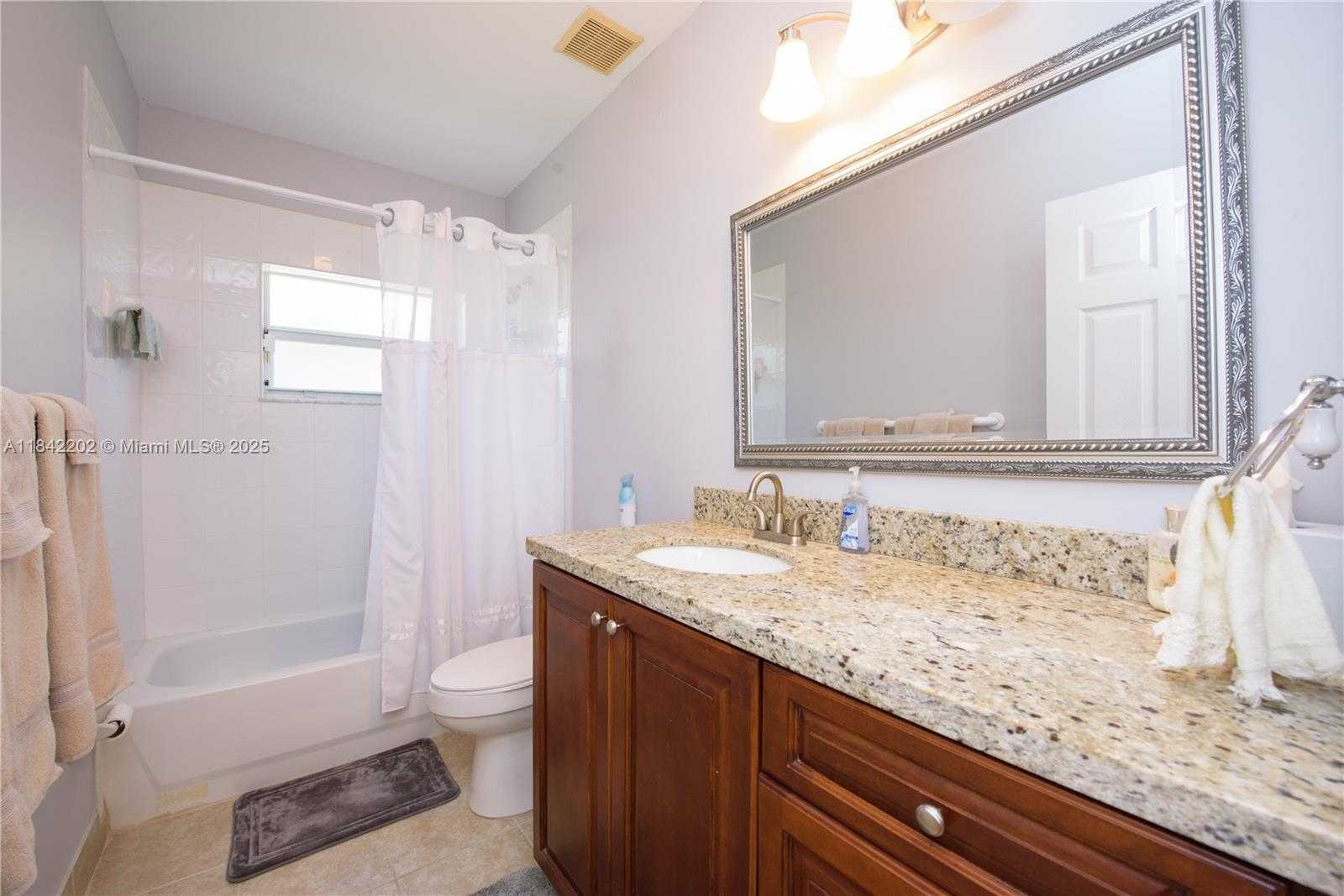 Small Image of 460 SOUTH EAST 24TH DR, Homestead Number 17