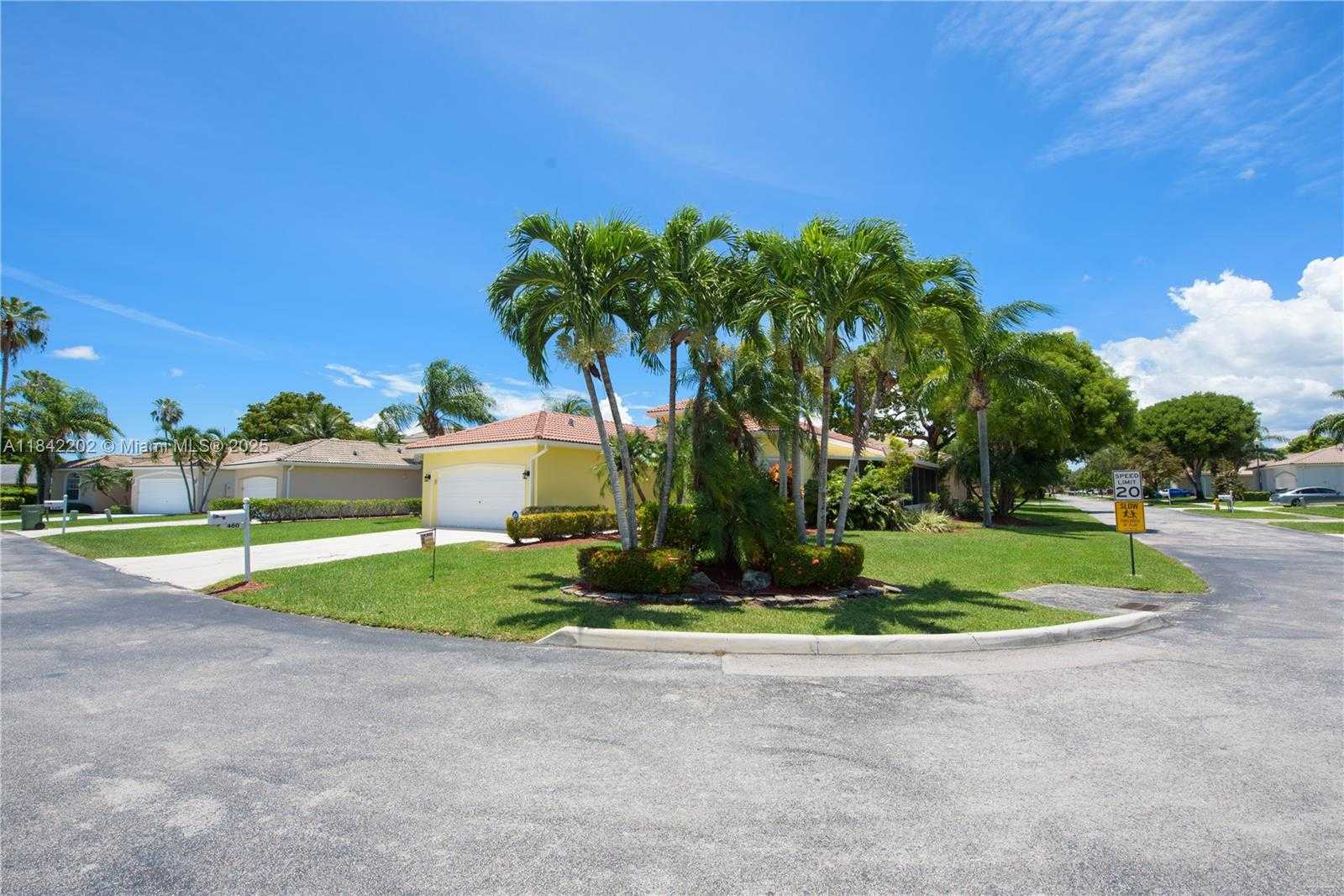 Small Image of 460 SOUTH EAST 24TH DR, Homestead Number 22