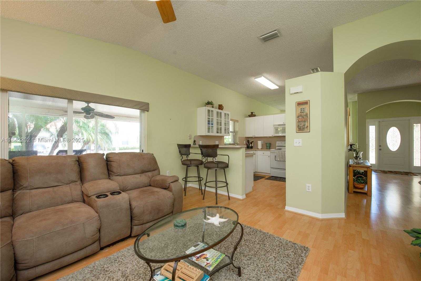 Small Image of 460 SOUTH EAST 24TH DR, Homestead Number 7